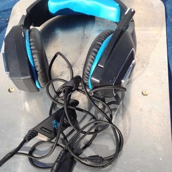 Hunterspider v1 Gaming Headset with Microphone - Black and Blue - Picture 1 of 3